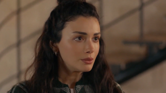 سریال یاقوت کبود - فصل ۱ - قسمت ۵۰