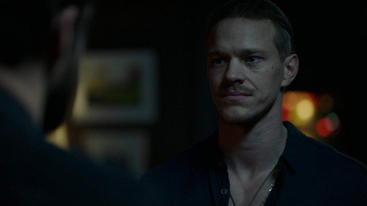 سریال استامپتاون - فصل ۱ - گذشته خشمگین