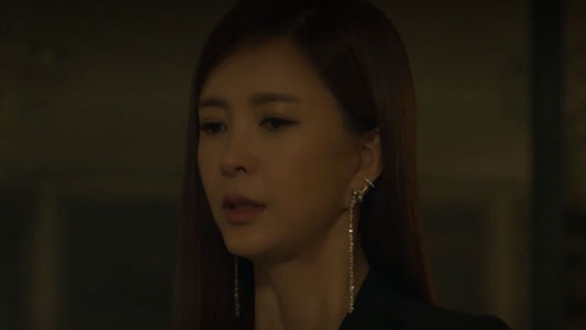 سریال ملکه نقاب ها - فصل ۱ - قسمت ۱۳