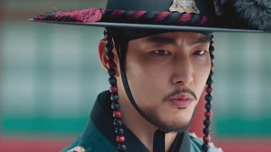 سریال نوش جان اعلیحضرت - فصل ۱ - قسمت ۵ - دوره شماره ۵ شنیتسل دانه برفی