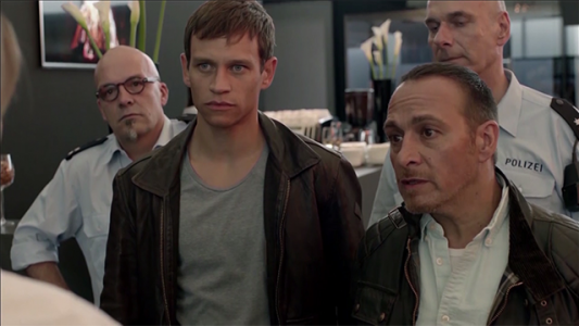 سریال هشدار برای کبری ۱۱ - فصل ۱ - قسمت ۲۸