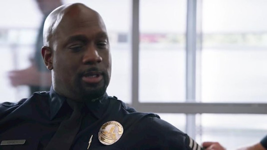 سریال تازه وارد - فصل ۱ - قسمت ۱۳ - دستگیری در حال سرقت