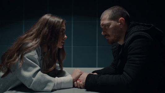 سریال نفوذی - فصل ۱ - قسمت ۲۱