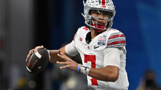 سریال کوارتربک - فصل ۱ - قسمت ۱ - تلاش