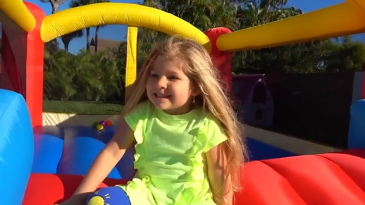 انیمیشن دیانا و روما - اسباب بازی‌های بادی - فصل ۱ - قسمت ۲۱