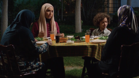 سریال بیگانه‌ای با من است - فصل ۱ - قسمت ۳۸