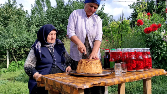 سریال زندگی روستایی - آشپزی در طبیعت - فصل ۱ - کمپوت کرنلی و شاه پلو، آذربایجان سلطنتی پلو