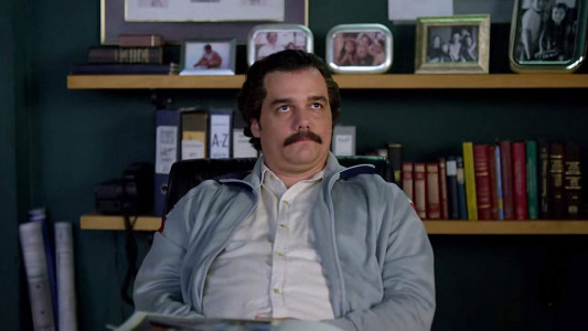 سریال نارکوز - فصل ۱ - قسمت ۹ - کلیسا