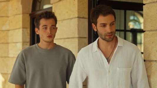 سریال یاقوت کبود - فصل ۱ - قسمت ۲