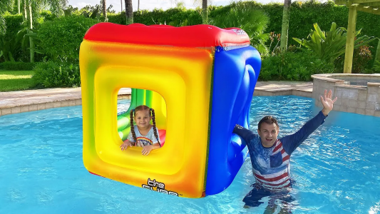 انیمیشن دیانا و روما - اسباب بازی‌های بادی - فصل ۱ - قسمت ۱۸