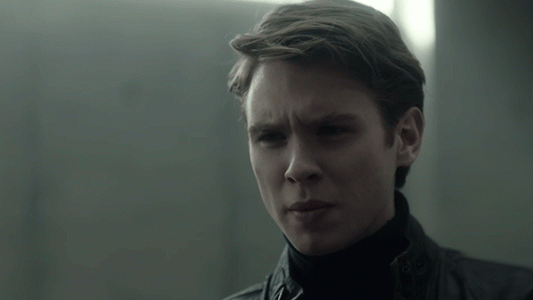 سریال شوالیه های گاتهام - فصل ۱ - قسمت ۱۱ - مشکلات پدرانه