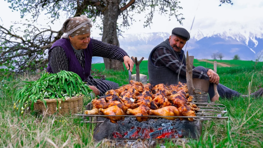 سریال زندگی روستایی - آشپزی در طبیعت - فصل ۱ - پای مرغ سوخاری با سبزیجات باغچه ای