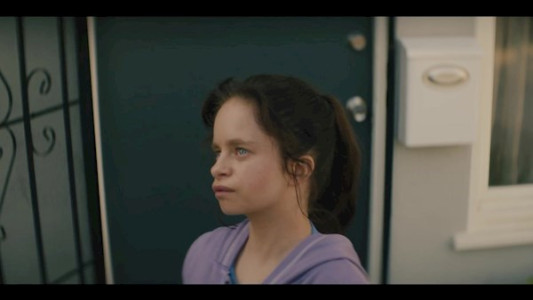 سریال خانواده خوب آمریکایی - فصل ۱ - قسمت ۴ - همینجا، سیاه و سفید