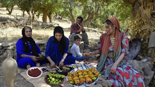 سریال آشپزی روستایی با ویلیج ایونتز - فصل ۱ - قسمت ۱۵