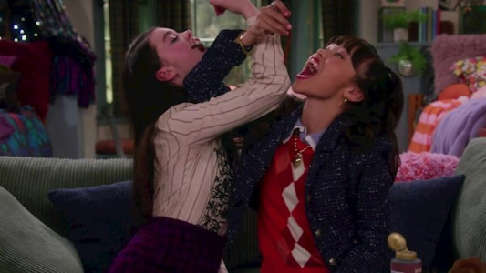 سریال ومپیرینا: نوجوان خون آشام - فصل ۱ - قسمت ۱۱ - اولین دوست خون‌ آشام