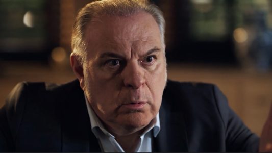 سریال عشق بی حد و مرز - فصل ۱ - قسمت ۱۳