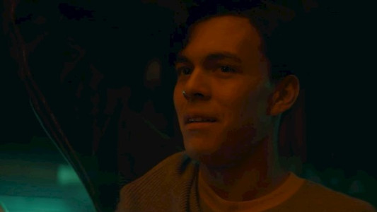 سریال احیا - فصل ۱ - قسمت ۵ - تریاژ