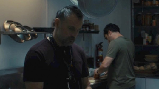 سریال مسافرخانه ‌ی جهنمی - فصل ۱ - قسمت ۳ - حرکات آینه‌ ای