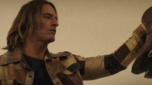 سریال داستر - فصل ۱ - قسمت ۲ - ذهن‌ های مشکوک