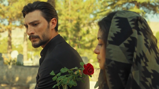 سریال یاقوت کبود - فصل ۱ - قسمت ۴