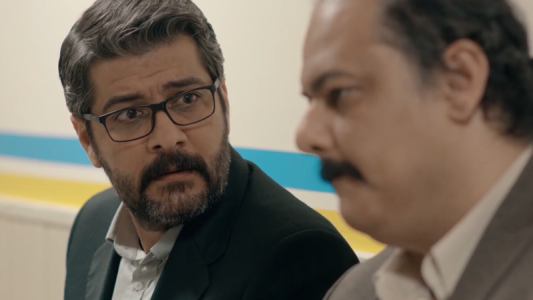 سریال بیگانه‌ای با من است - فصل ۱ - قسمت ۱۷