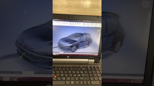 سریال نمایشگاه‌های ماشین - بنیامین بی‌ای - فصل ۱ - کیت بدنه پژو ۲۰۶ در حال طراحیه ، به نظرتون به مرحله ساخت میرسه؟