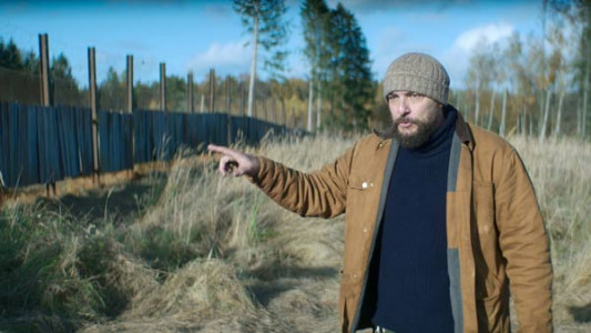 سریال الف ها - فصل ۱ - قسمت ۴ - آن طرف حصار