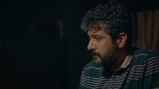 سریال بیگانه‌ای با من است - فصل ۱ - قسمت ۶