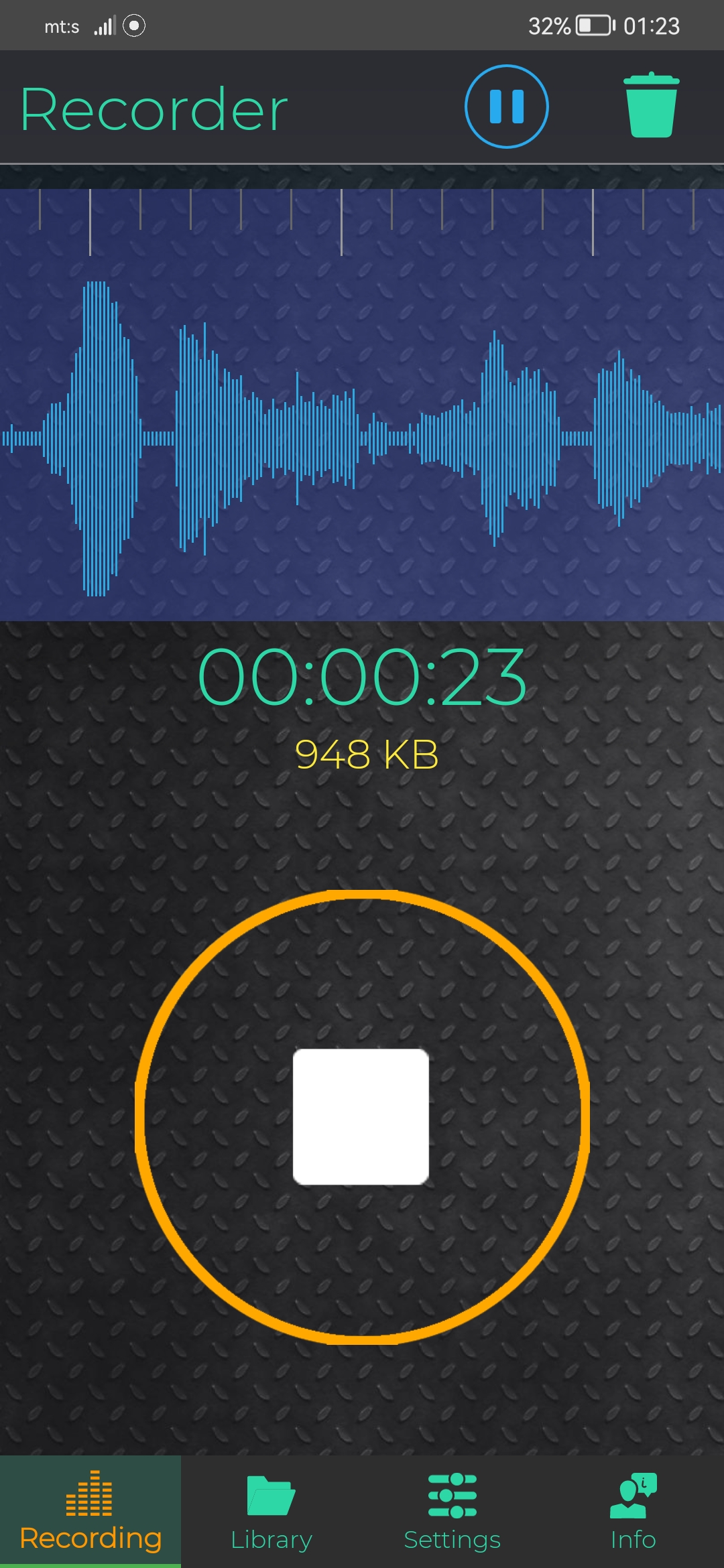 اسکرین شات 2 برنامه Secret Voice Recorder