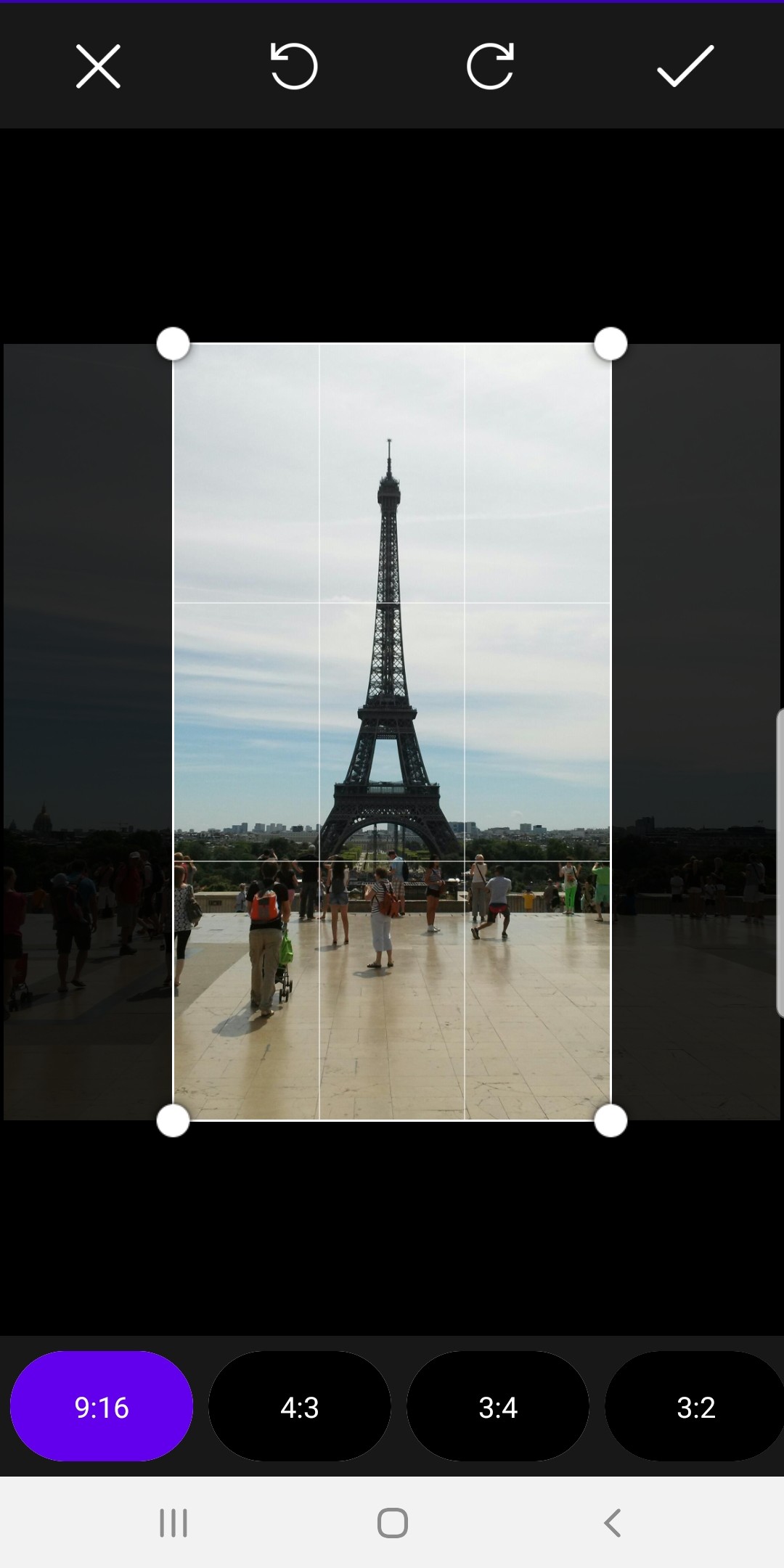 اسکرین شات 2 برنامه Crop Image - Photo Editor App