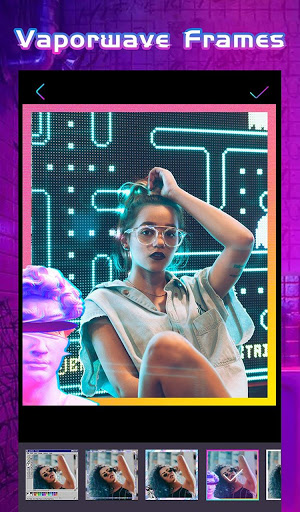 اسکرین شات 4 برنامه Glitchy - psychedelic camera for VHS & glitch art