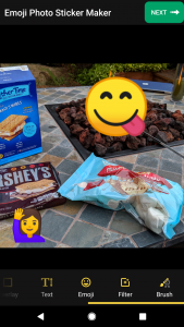 اسکرین شات 3 برنامه Emoji Stickers Photo Editor