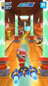 اسکرین شات 7 بازی Talking Tom Hero Dash