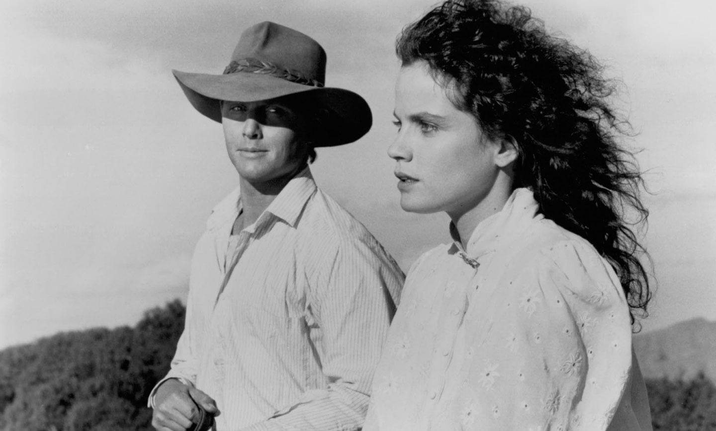 «بازگشت به رودخانه برفی» دنباله‌ای پرفراز و نشیب بر یک فیلم درام استرالیایی به همین نام است که در سال 1982 اکران شد