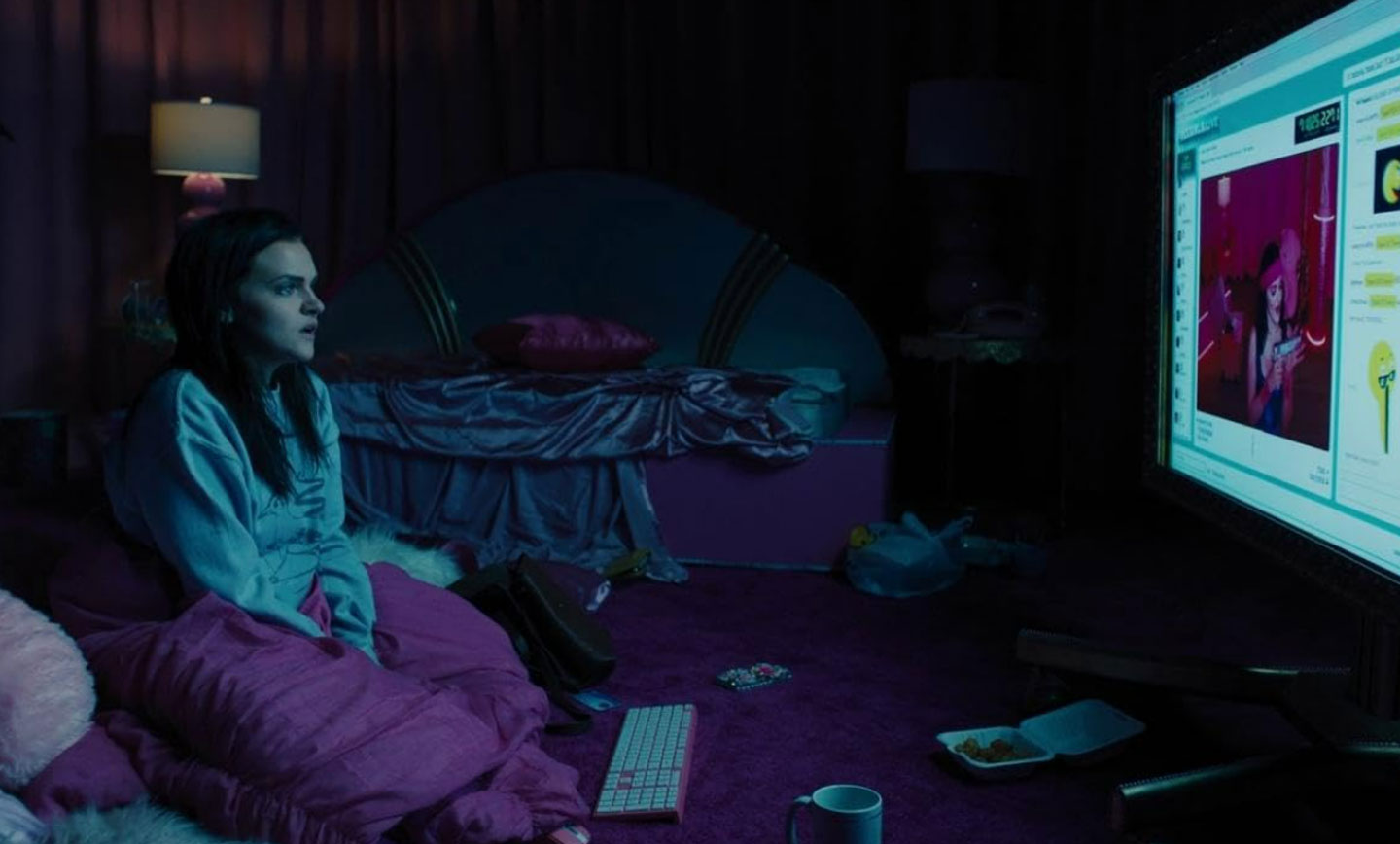 فیلم «دوربین» به کارگردانی مگان پارک، داستانی هیجان‌انگیز و در عین حال ترسناک را در ژانر وحشت روان‌شناختی روایت می‌کند